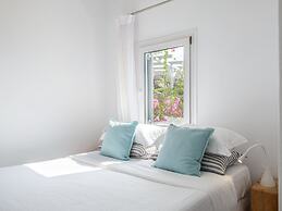 Baybees Sea View Residence