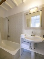 Baybees Sea View Residence