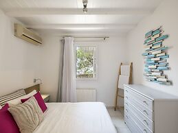 Baybees Sea View Residence