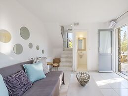 Baybees Sea View Residence