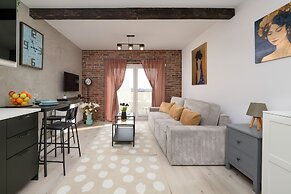 Modern Studio With Balcony by Renters