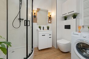 Modern Studio With Balcony by Renters