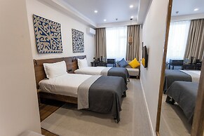 WEST INN Akjola Hotel