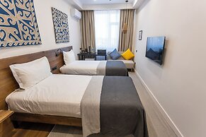 WEST INN Akjola Hotel