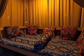 WEST INN Akjola Hotel