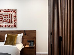 WEST INN Akjola Hotel