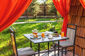 WEST INN Akjola Hotel