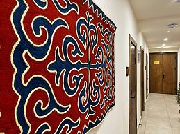 WEST INN Akjola Hotel