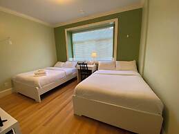 Vancouver Metrotown Modern Guest House