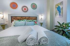 Molucano Themed Rooms