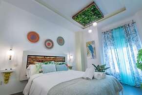 Molucano Themed Rooms