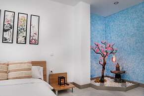 Molucano Themed Rooms