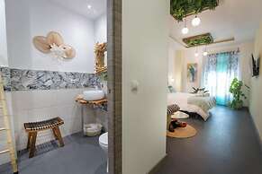 Molucano Themed Rooms