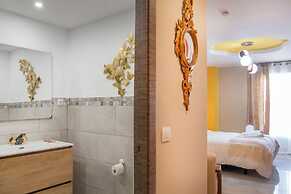 Molucano Themed Rooms