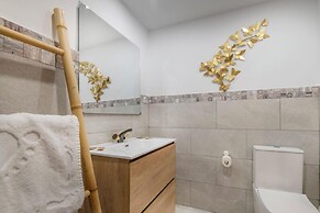 Molucano Themed Rooms