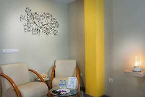 Molucano Themed Rooms