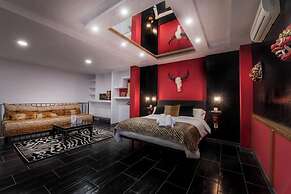 Molucano Themed Rooms