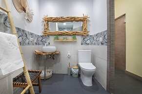 Molucano Themed Rooms