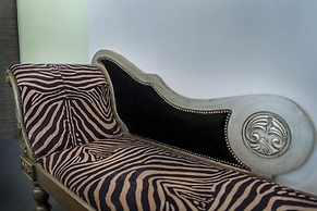 Molucano Themed Rooms