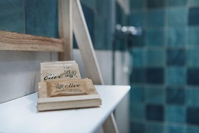 Molucano Themed Rooms