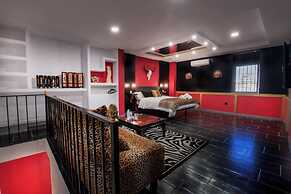 Molucano Themed Rooms