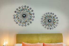 Molucano Themed Rooms