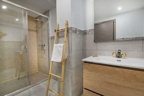 Molucano Themed Rooms