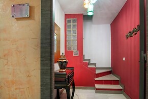 Molucano Themed Rooms