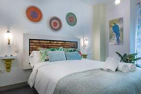 Molucano Themed Rooms