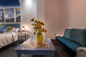 Molucano Themed Rooms