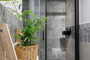 Molucano Themed Rooms