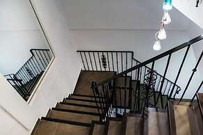 Molucano Themed Rooms