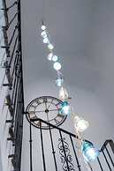 Molucano Themed Rooms