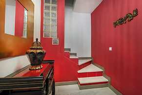 Molucano Themed Rooms