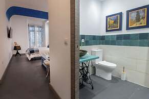 Molucano Themed Rooms