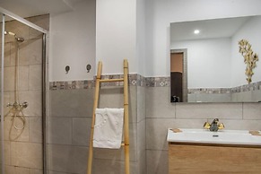 Molucano Themed Rooms