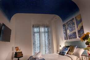 Molucano Themed Rooms