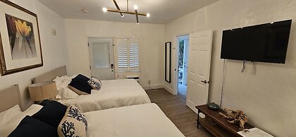 Sirena Azul SoBe Suite 2