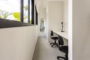 Tabas by Blueground Magdalena Laura