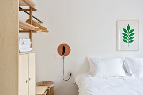 Tabas by Blueground Magdalena Laura