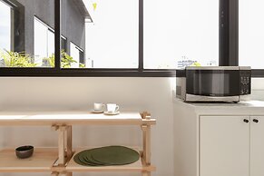 Tabas by Blueground Magdalena Laura