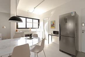 Tabas by Blueground Magdalena Laura