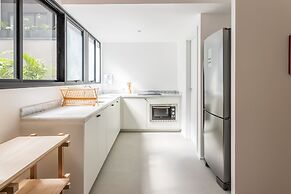 Tabas by Blueground Magdalena Laura