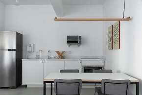 Tabas by Blueground Magdalena Laura