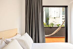 Tabas by Blueground Magdalena Laura