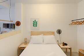 Tabas by Blueground Magdalena Laura