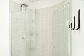 Tabas by Blueground Magdalena Laura