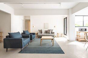 Tabas by Blueground Magdalena Laura