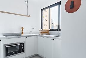 Tabas by Blueground Magdalena Laura