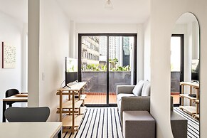 Tabas by Blueground Magdalena Laura